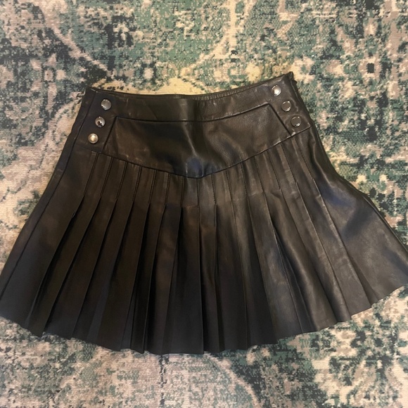 Maje Pleated, flared leather skirt - Picture 2 of 3